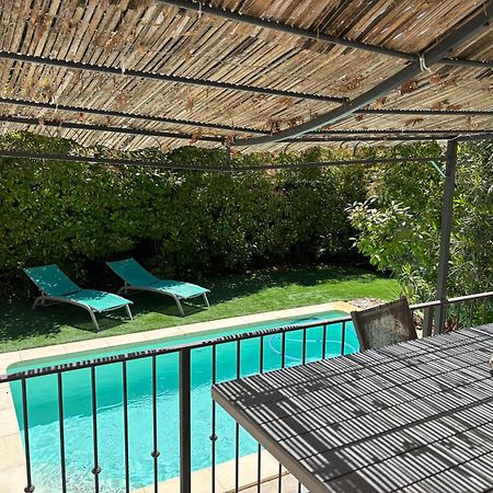 Les Jardins Du Castelas - Piscines, Jardins Et Spas Privatifs Uchaux Εξωτερικό φωτογραφία