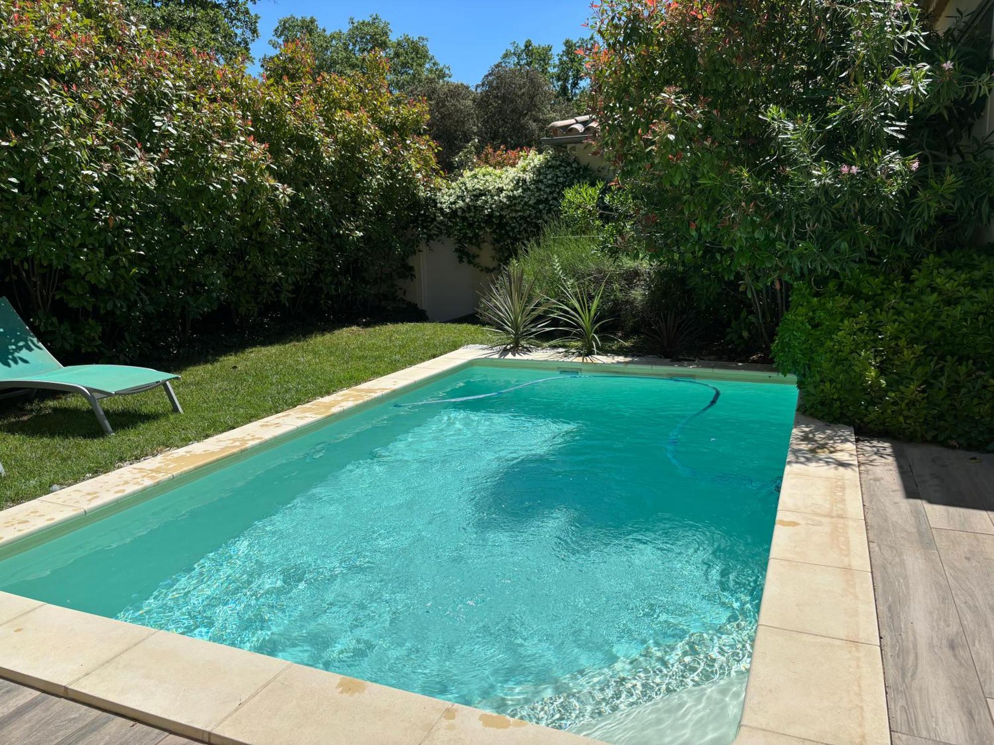 Les Jardins Du Castelas - Piscines, Jardins Et Spas Privatifs Uchaux Εξωτερικό φωτογραφία