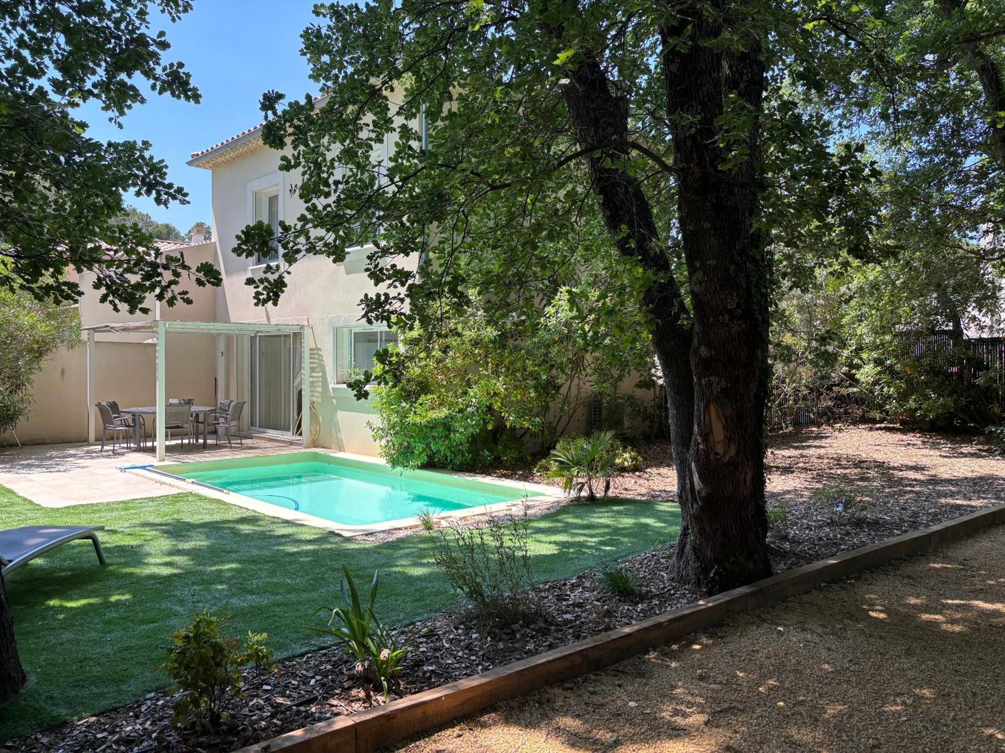 Les Jardins Du Castelas - Piscines, Jardins Et Spas Privatifs Uchaux Εξωτερικό φωτογραφία