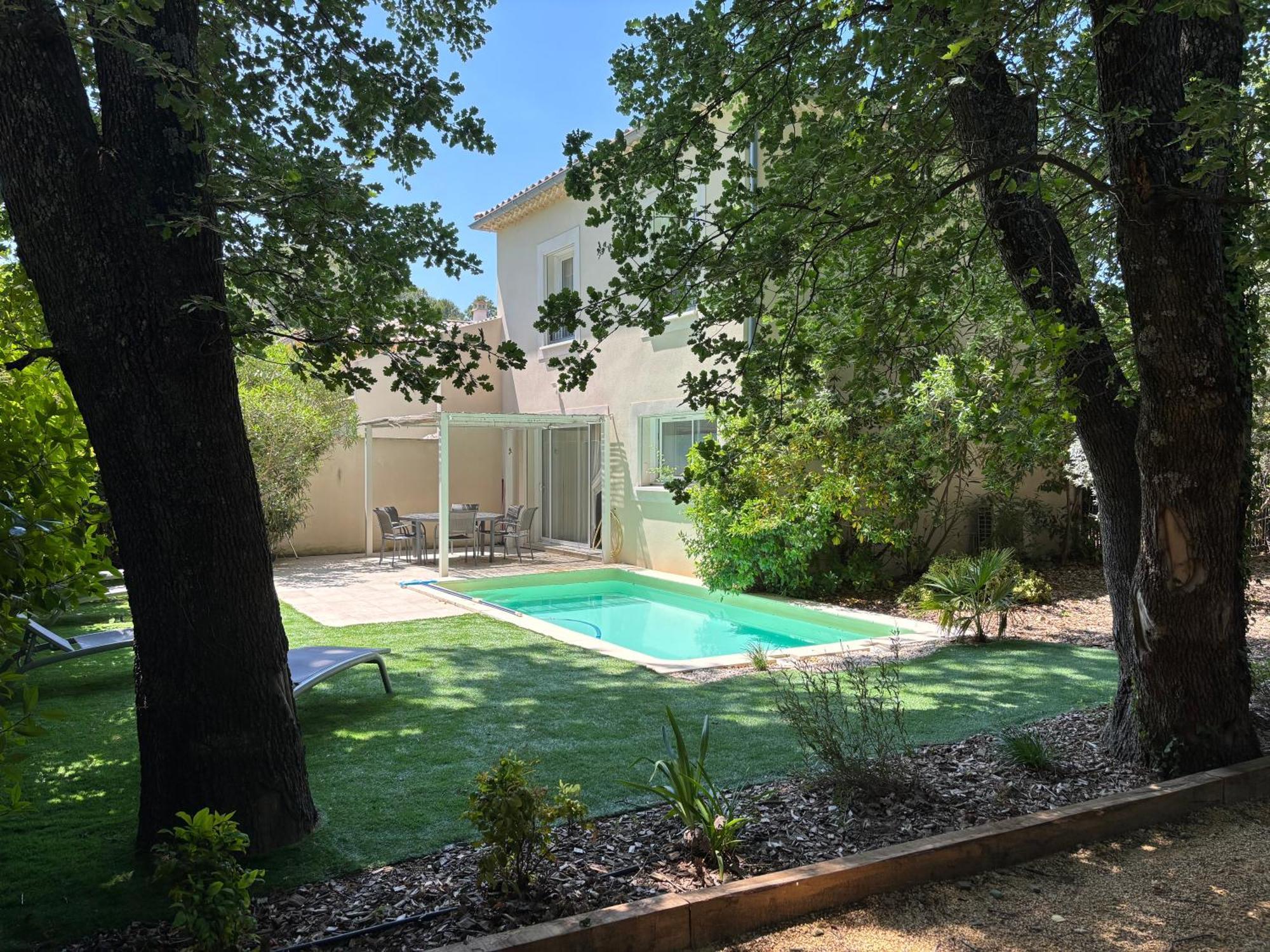 Les Jardins Du Castelas - Piscines, Jardins Et Spas Privatifs Uchaux Εξωτερικό φωτογραφία