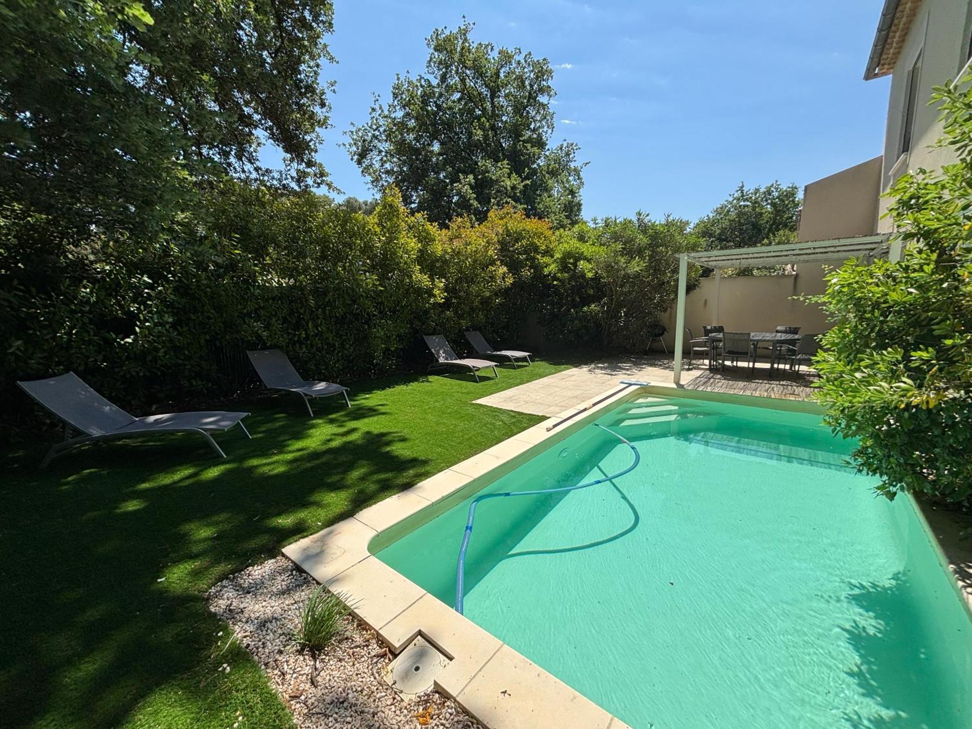 Les Jardins Du Castelas - Piscines, Jardins Et Spas Privatifs Uchaux Εξωτερικό φωτογραφία